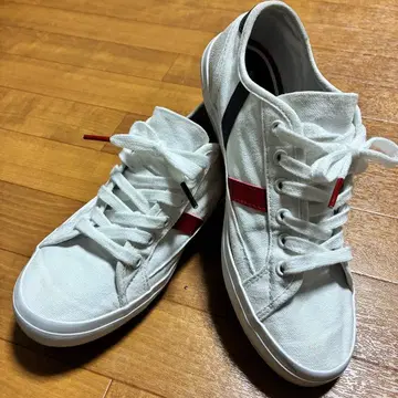 LACOSTE 라코스테 화이트 스니커즈