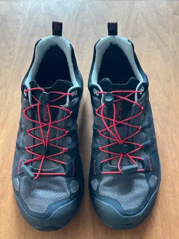 몬츄라 트레킹 슈즈