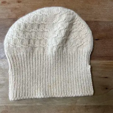 malo 크림색 니트 모자 케이블 짜임