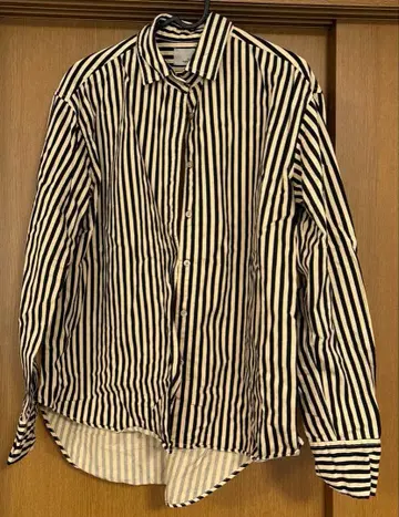 Unpeu Femme 아푸파무 스트라이프 셔츠