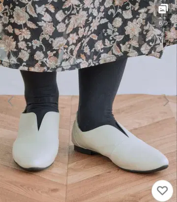 VOLARE 베이지 플랫슈즈