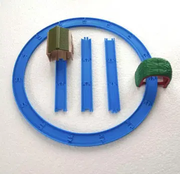 캡슐 프라레일 직선 레일 곡선 레일 터널 풍경