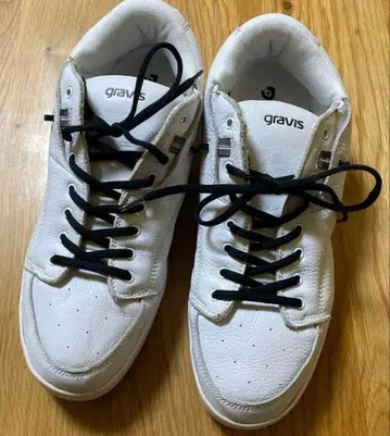 gravis 타막 화이트 가죽 스니커즈