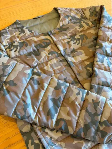 이너 다운 카모 무늬