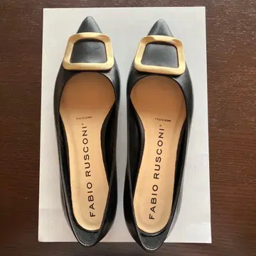 FABIO RUSCONI 블랙 플랫슈즈 36