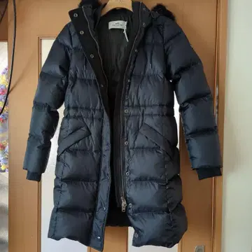 네이비 후드 부착 롱 다운 자켓