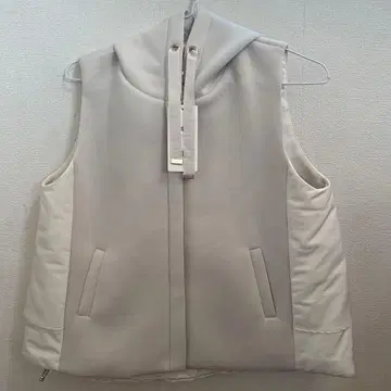 Bou Jeloud 후드 부착 베스트