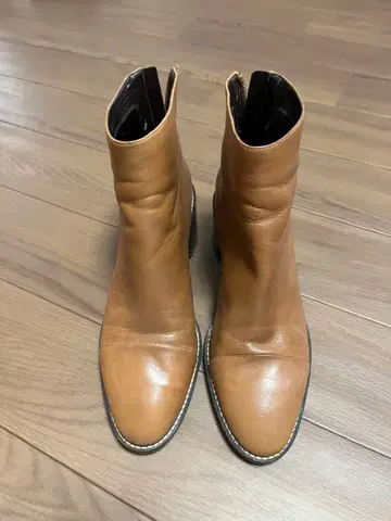 브라운 가죽 부츠 사이드 지퍼 부착