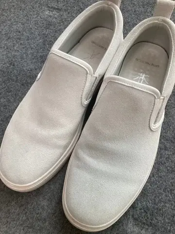 스웨이드 슬립온 Vibram tomo&co