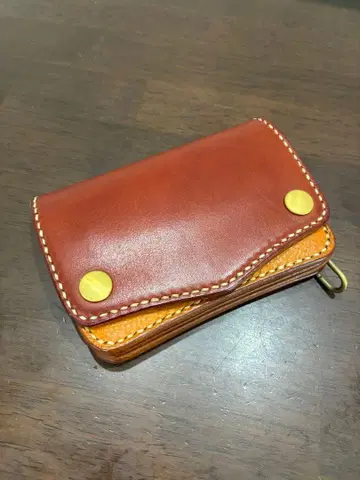 No.496 가죽 미들 지갑 울라