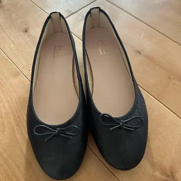 엠마 프란시스 블랙 리본 포함 발레 슈즈 24cm