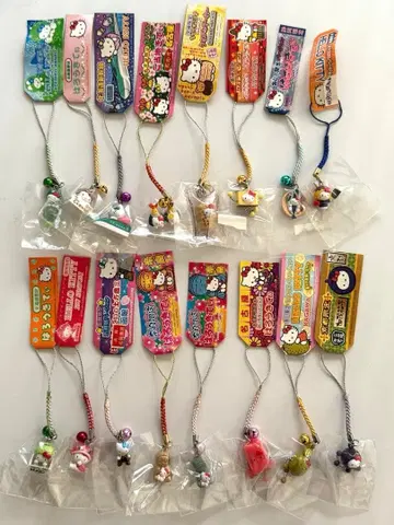 지역 한정 키티 스트랩 볼펜 기타 묶음 판매