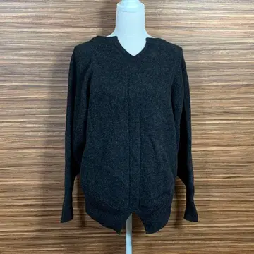 에센.로트레아몽 니트 38사이즈 M사이즈 상당 블랙 캐시미어 긴팔