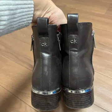 ck 브라운 가죽 숏부츠