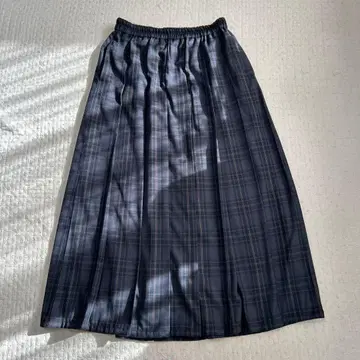 새상품 스튜디오 클립 TR 체크 플리츠 스커트