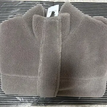 울 보아 스탠드 블루종 베이지 38 사이즈