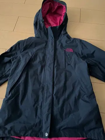 The North Face 마운틴 파카 네이비/핑크