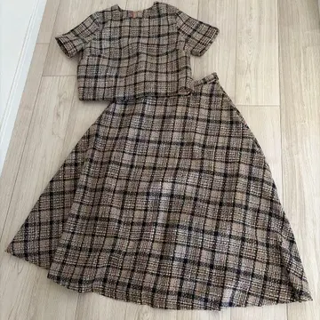 벌스데이 바쉬 체크 무늬 트위드 셋업