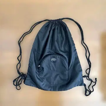 CHEAP MONDAY 블랙 드로우 스트링 백