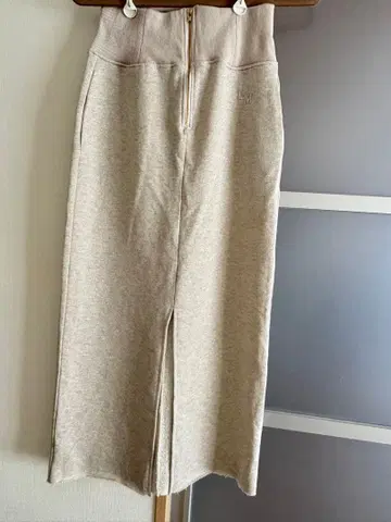 LAGUNAMOON 라메 맨투맨 스커트 새상품