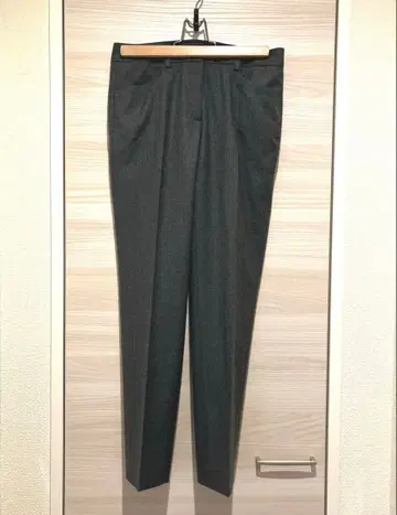 [ 새상품급 ] theory luxe 센터 프레스 팬츠 34 그레이