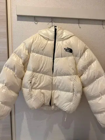 THE NORTH FACE 다운 자켓 화이트