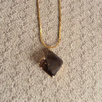 스모키 쿼츠 다이아몬드형 목걸이