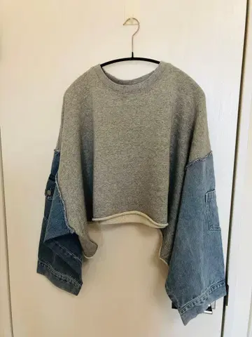 그레이 맨투맨 데님 상의