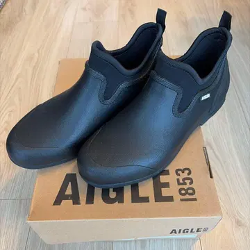 AIGLE 블랙 레인 슈즈