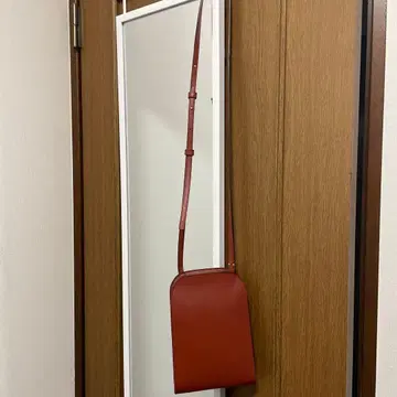 에포이 브라운 스퀘어형 숄더백