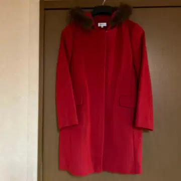 puretast 빨간색 퍼 달린 코트 사이즈 11