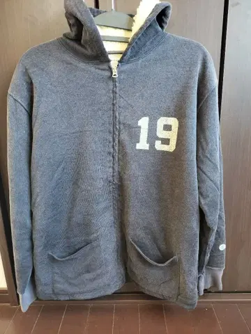 Champion 플리스 후드 부착 후드티 19 West Seneca