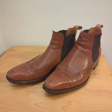 CROWDED CLOSET 브라운 가죽 사이드 고어 부츠