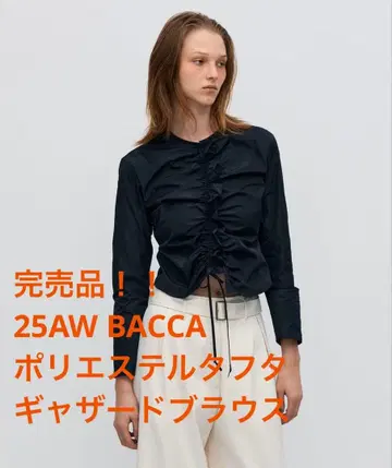 컨디션 최상!! BACCA 폴리에스테르 타프타 개더 블라우스