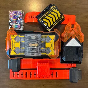 가면라이더 갓챠드 갓챠드라이버, 로우 홀더, 케미 스캐너