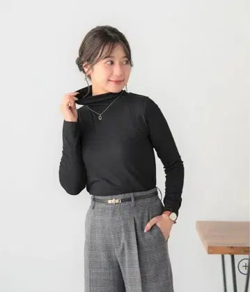 AOKI 리브 터틀넥 블랙