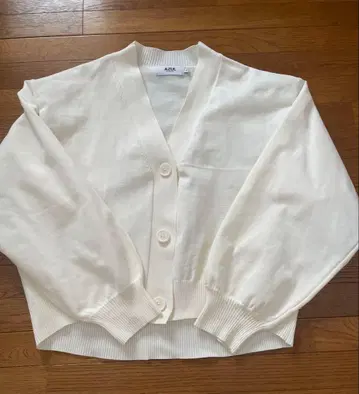 AZUL 아이보리 긴팔 가디건