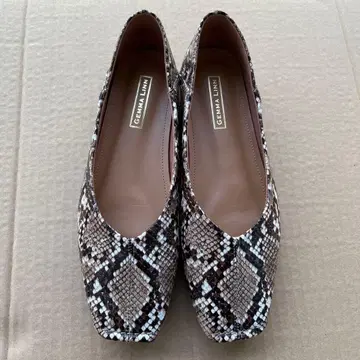 완판템 천연 가죽 다니엘라& 투 스티치 플랫슈즈 37