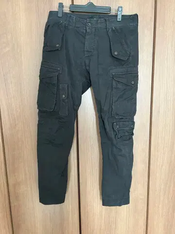 율리우스 블랙 가스 마스크 카고 팬츠 슬림 핏 JULIUS