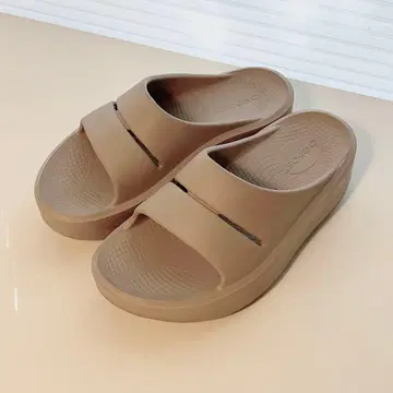 OOFOS 우포스 OOMEGA OOAHH 리커버리 샌들 W7 M5 통굽