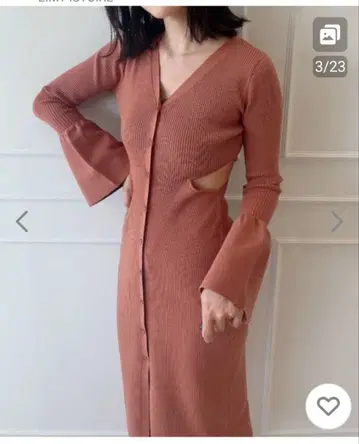 새상품 에이미이스트월 커팅 프릴 슬리브 니트 셋업