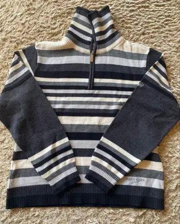 marie claire 스트라이프 하프 집업 스웨터