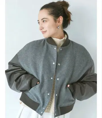 Ungrid 숏 디자인 바시티 자켓