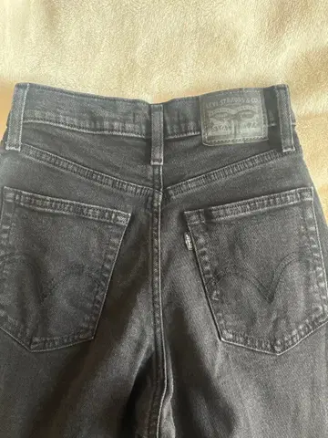 리바이스 하이웨스트 맘진스 24