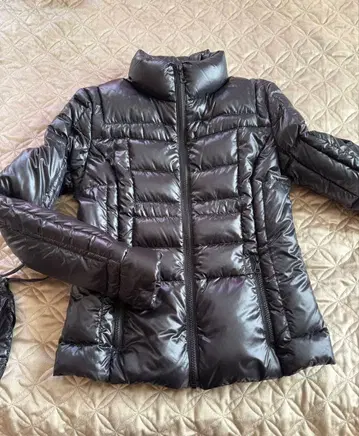 유니클로 프리미엄 다운 자켓 M 블랙