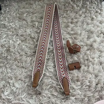 브리드 블랙 스트랩 조절