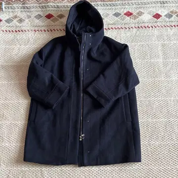 후드 부착 네이비 롱 코트