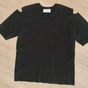 emmi 블랙 반팔 T셔츠 F 사이즈