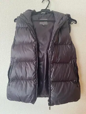 DUVETICA 후드 부착 다운 베스트 38 블랙