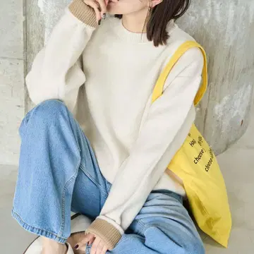 한정판 전개 안쪽 배색 니트 풀오버